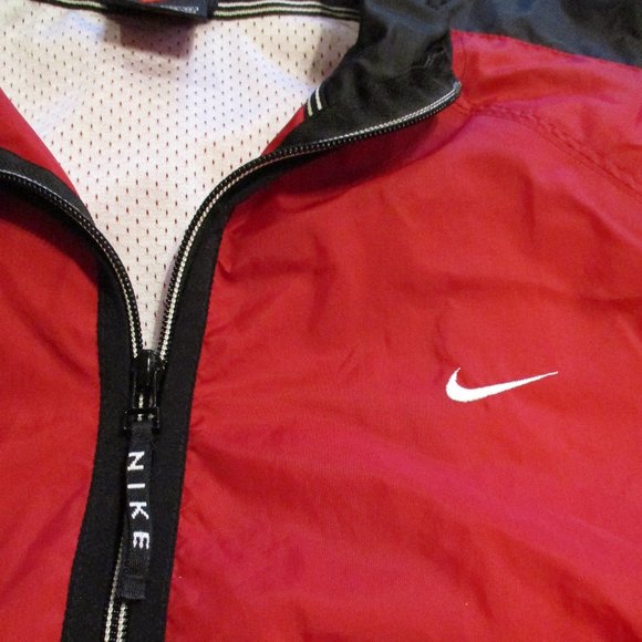 Nike Woman X Large Red Black White Full Zip Pockets Outdoors Windbreaker Jacket - Picture 3 of 11
